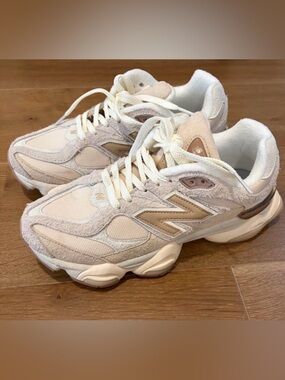 New Balance Women’s 9060 Sea Salt and Bisque 8.5